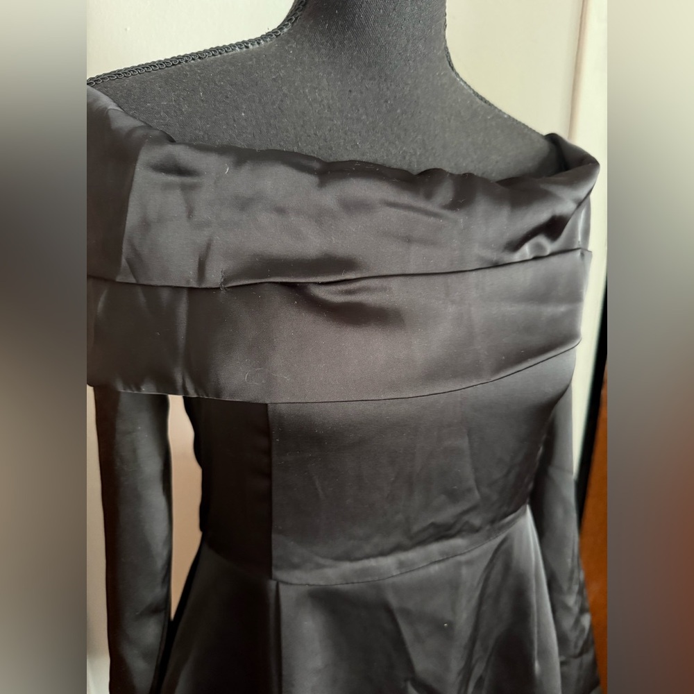 COMMENSE Off Shoulder Long Sleeve Overfold Mini Dress - Picture 2 of 15